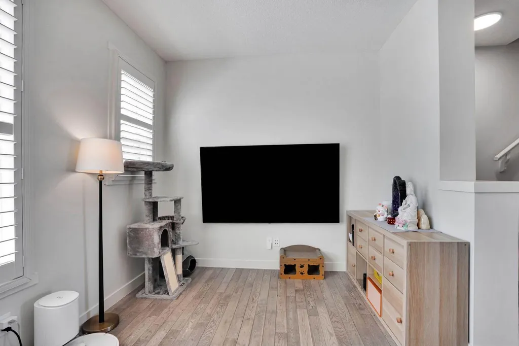 515 Nolanfield Villas NW Calgary AB T3R0T9