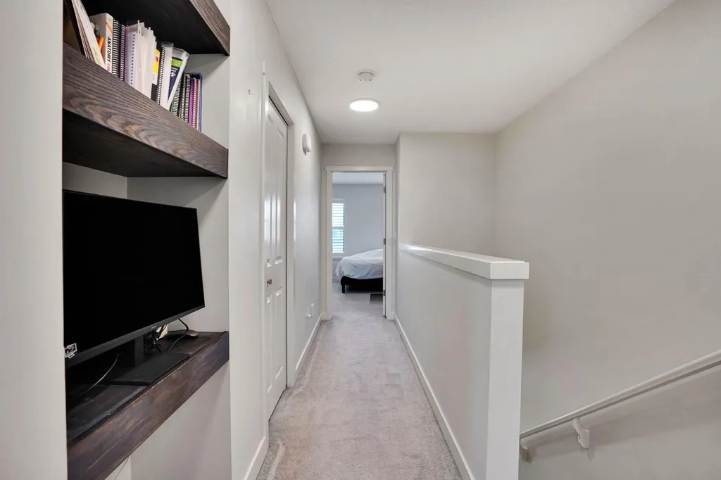 515 Nolanfield Villas NW Calgary AB T3R0T9