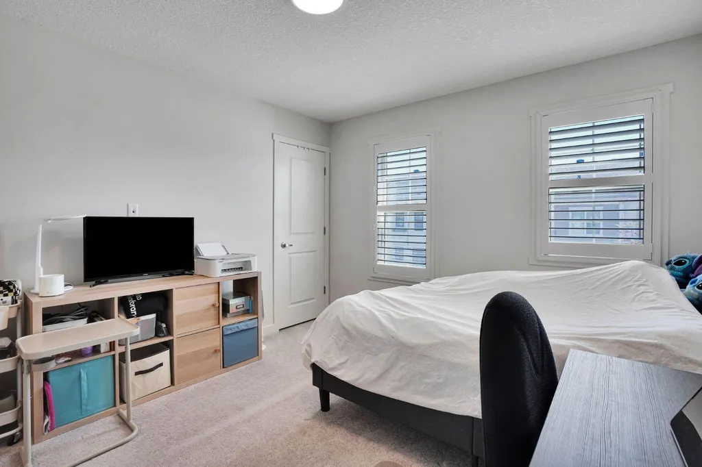 515 Nolanfield Villas NW Calgary AB T3R0T9