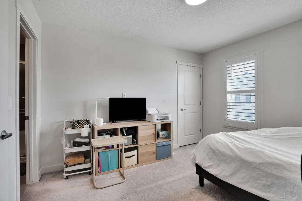 515 Nolanfield Villas NW Calgary AB T3R0T9