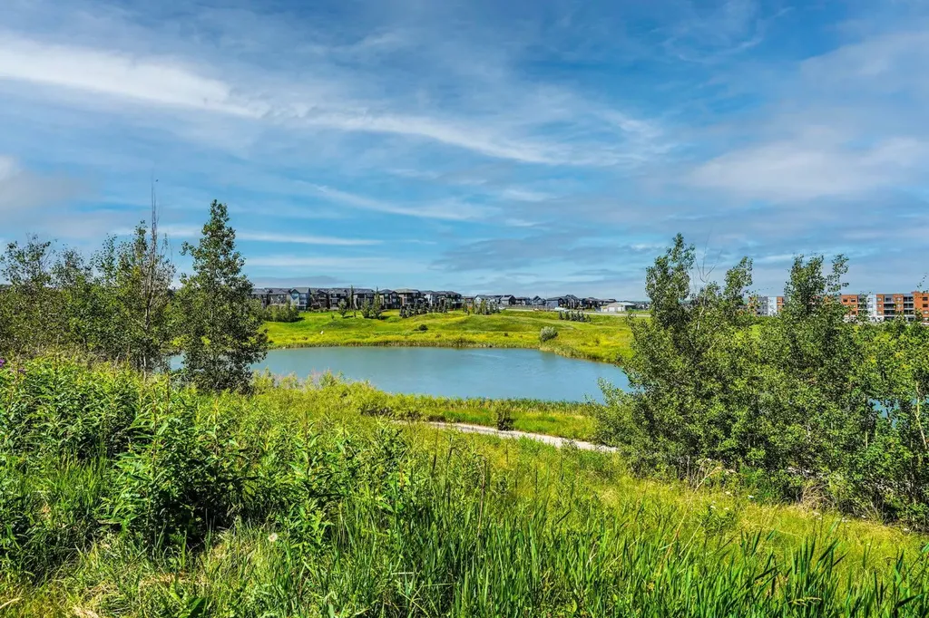 515 Nolanfield Villas NW Calgary AB T3R0T9