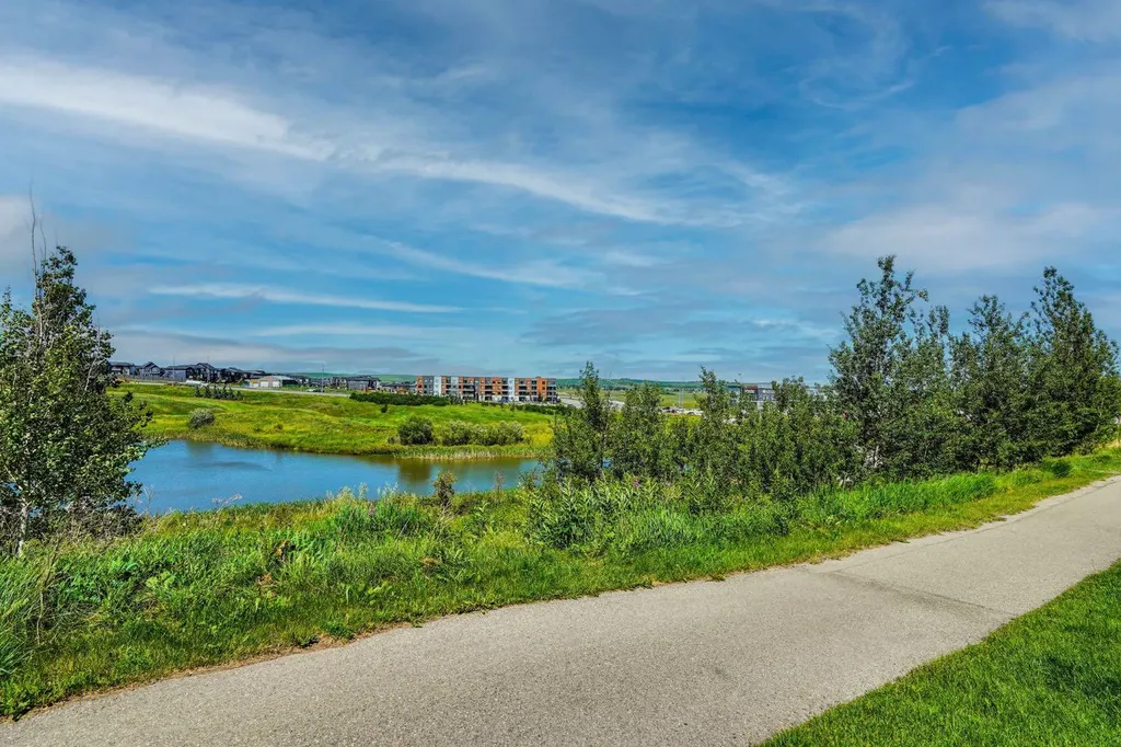 515 Nolanfield Villas NW Calgary AB T3R0T9