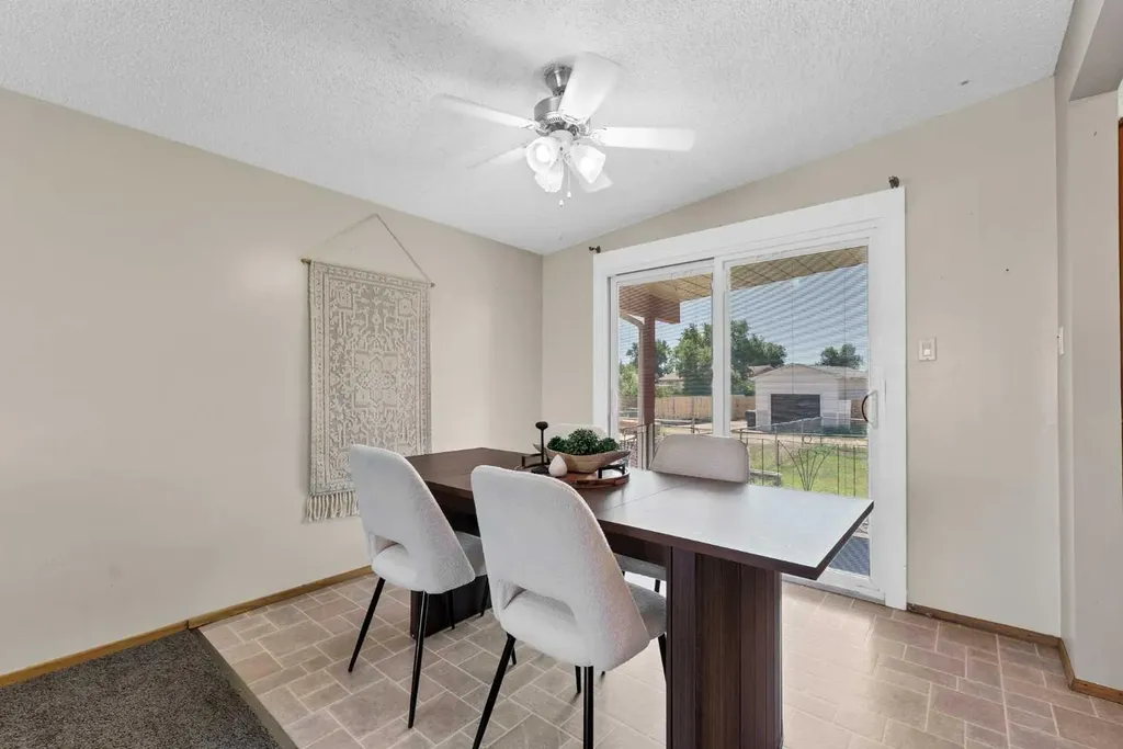561 12 Street NW Medicine Hat AB T1A6R3