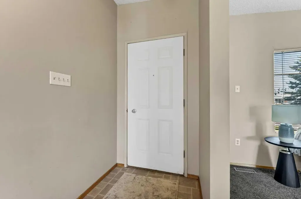 561 12 Street NW Medicine Hat AB T1A6R3