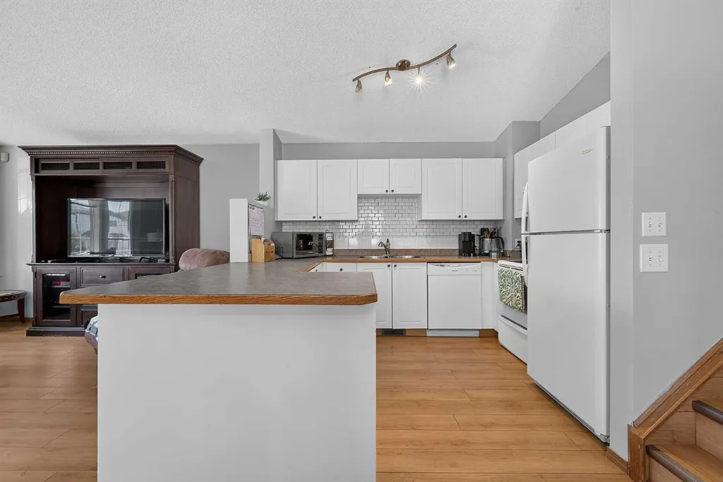173 Martin Crossing Crescent NE Calgary AB T3J 3T1