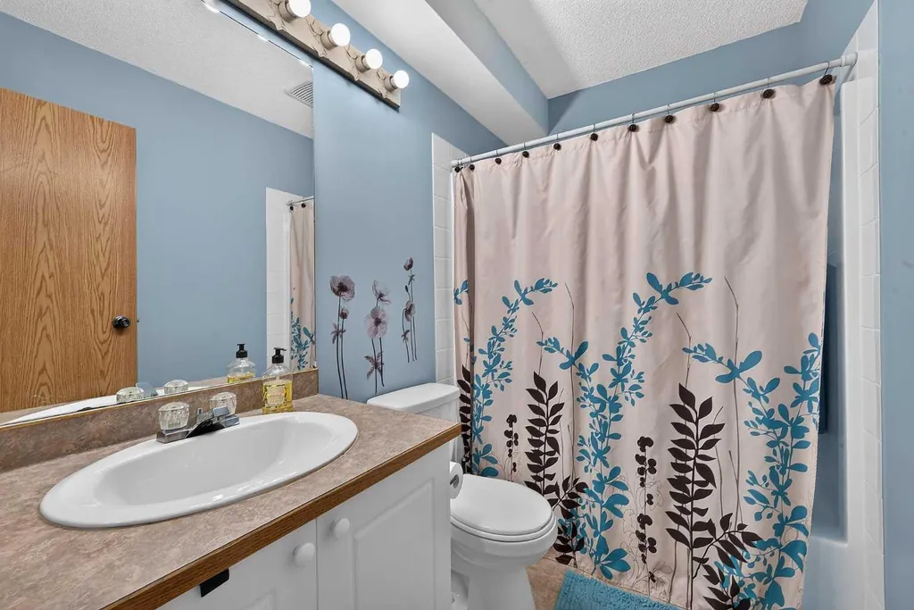 173 Martin Crossing Crescent NE Calgary AB T3J 3T1