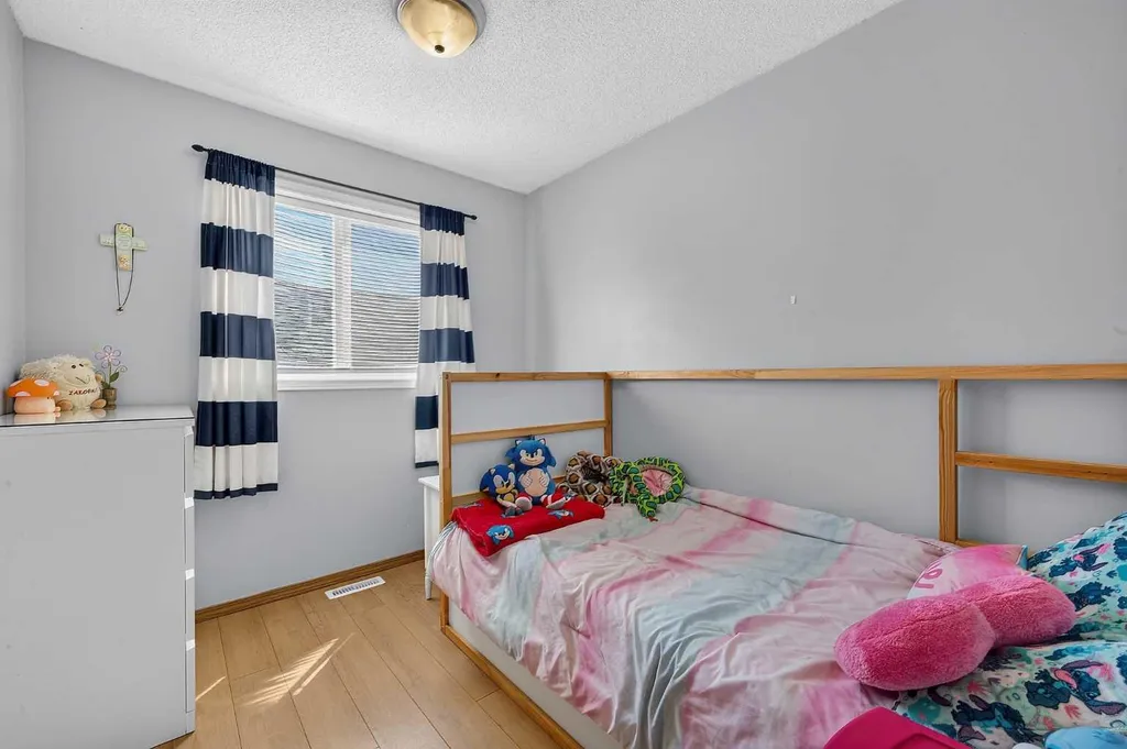173 Martin Crossing Crescent NE Calgary AB T3J 3T1