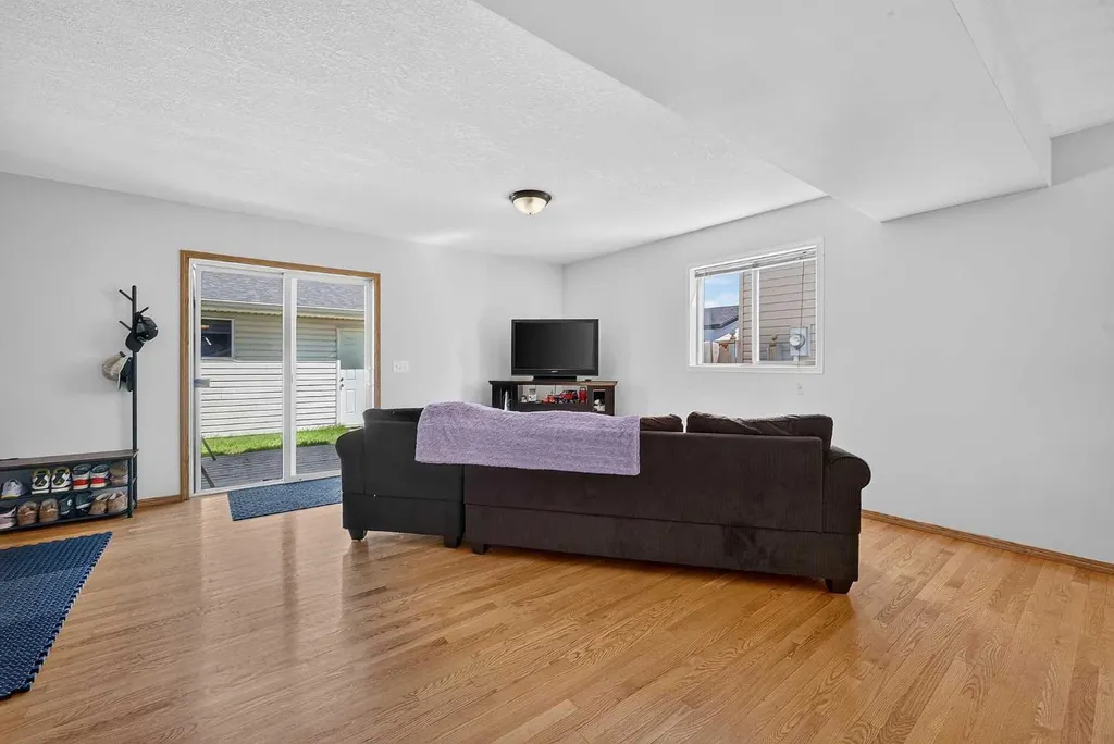 173 Martin Crossing Crescent NE Calgary AB T3J 3T1