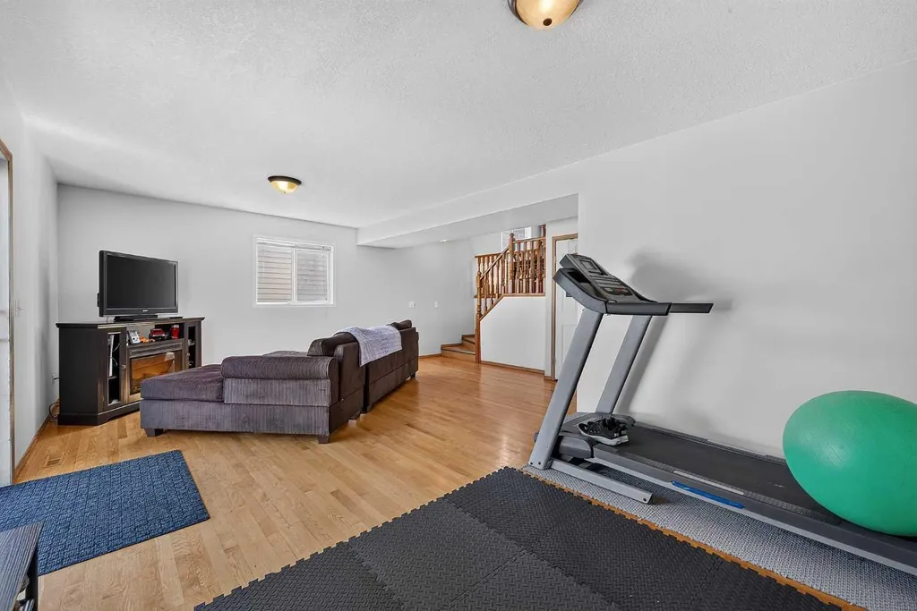 173 Martin Crossing Crescent NE Calgary AB T3J 3T1