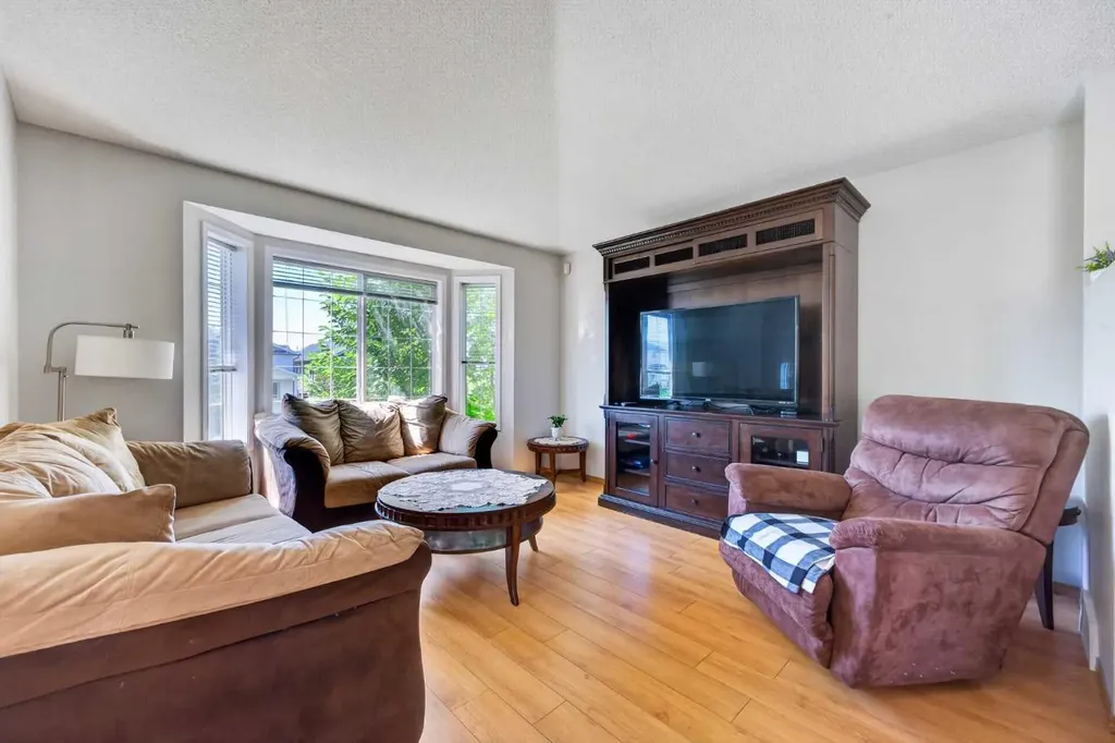173 Martin Crossing Crescent NE Calgary AB T3J 3T1