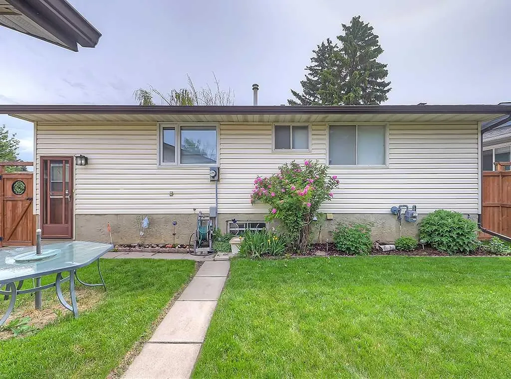 3135 60 Street NE Calgary AB T1Y 2R2