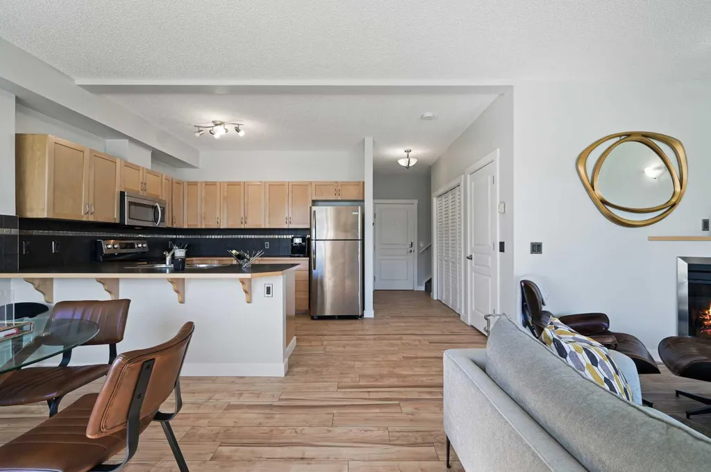 211 Aspen Stone Boulevard SW Calgary AB T3H0K1
