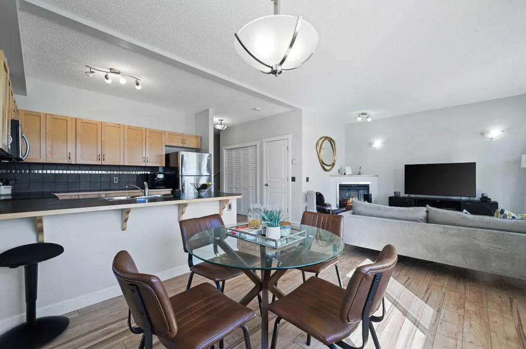 211 Aspen Stone Boulevard SW Calgary AB T3H0K1