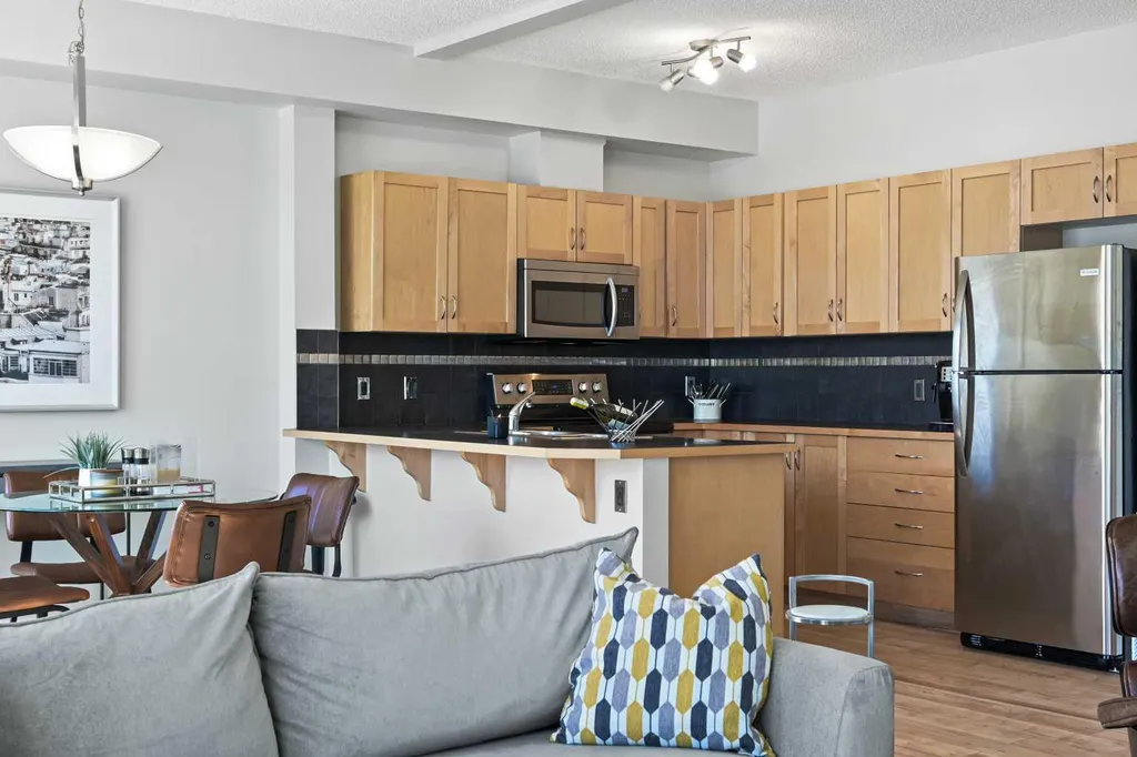 211 Aspen Stone Boulevard SW Calgary AB T3H0K1