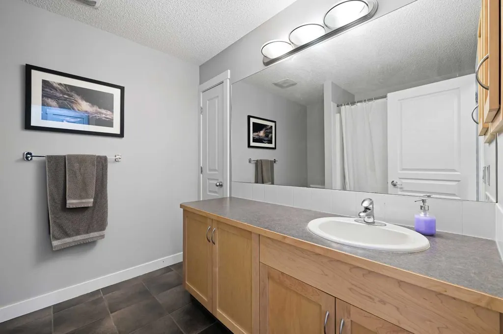 211 Aspen Stone Boulevard SW Calgary AB T3H0K1
