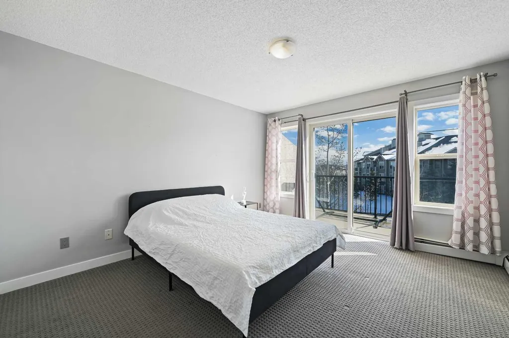 211 Aspen Stone Boulevard SW Calgary AB T3H0K1