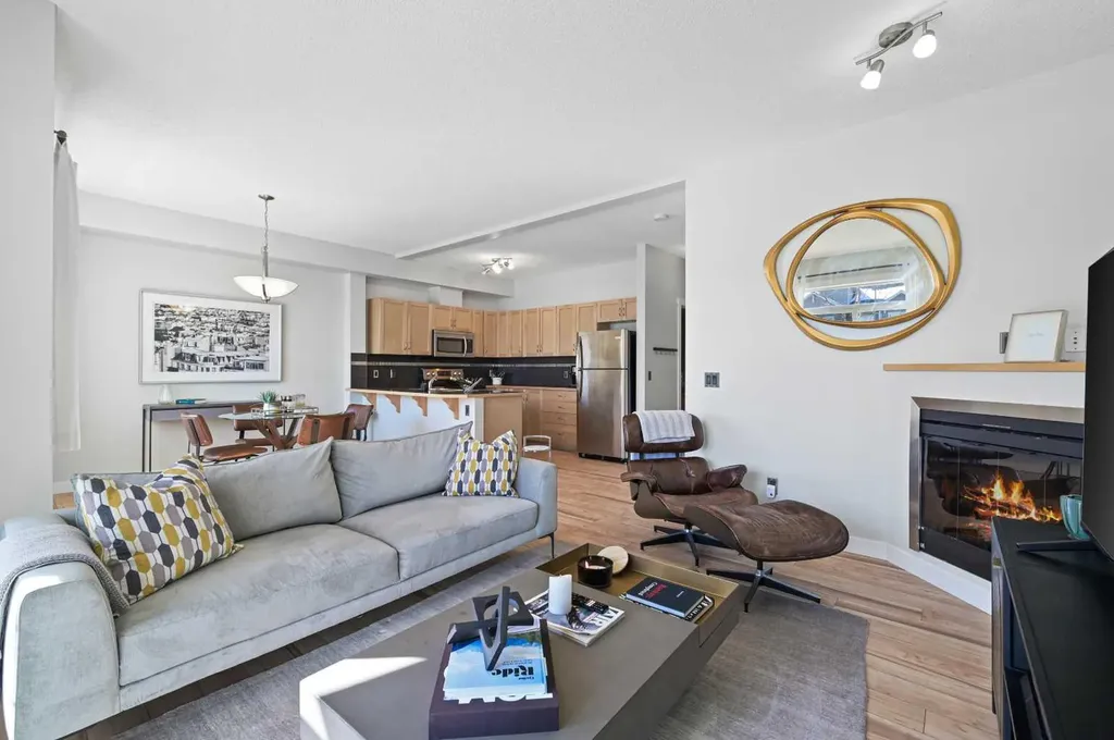 211 Aspen Stone Boulevard SW Calgary AB T3H0K1