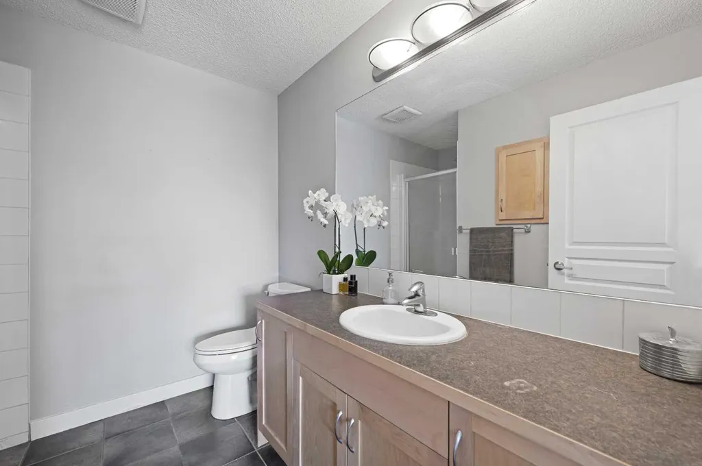 211 Aspen Stone Boulevard SW Calgary AB T3H0K1