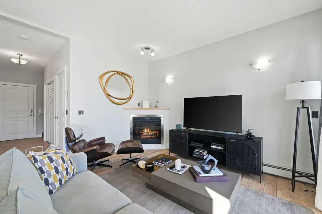 211 Aspen Stone Boulevard SW Calgary AB T3H0K1