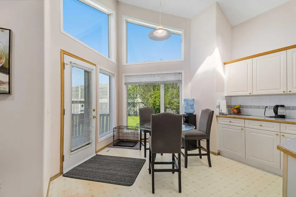 160 Douglas Ridge Green SE Calgary AB T2Z 2T3