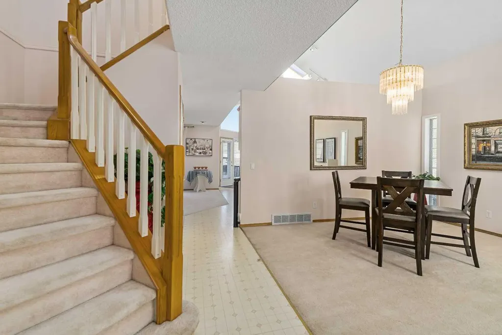 160 Douglas Ridge Green SE Calgary AB T2Z 2T3