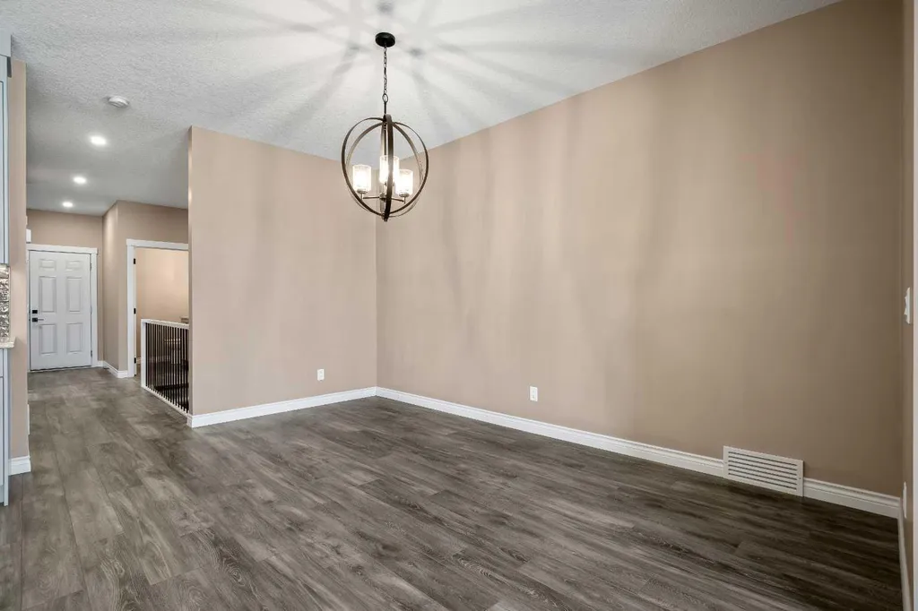 1912 High Park Circle NW High River AB T1V 0E7