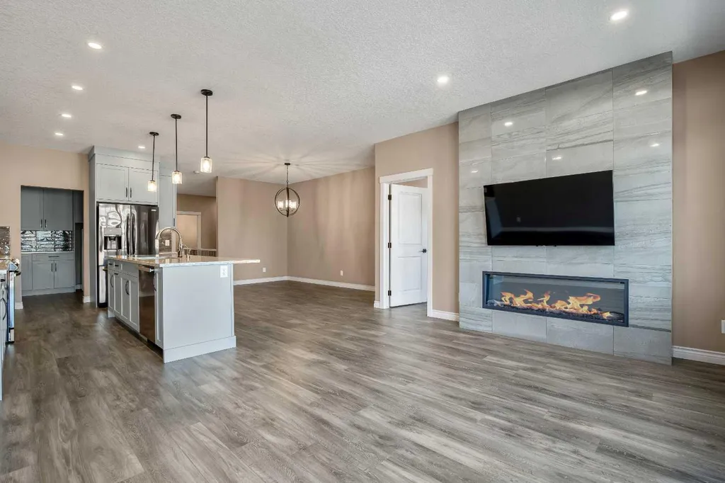 1912 High Park Circle NW High River AB T1V 0E7