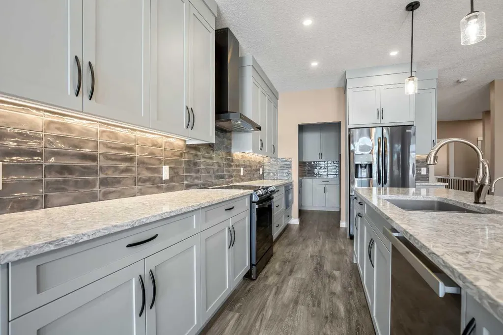 1912 High Park Circle NW High River AB T1V 0E7