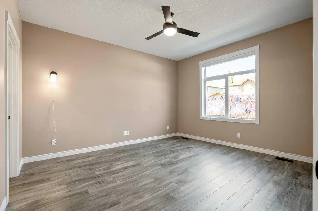 1912 High Park Circle NW High River AB T1V 0E7