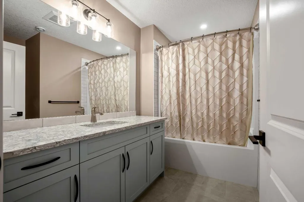 1912 High Park Circle NW High River AB T1V 0E7