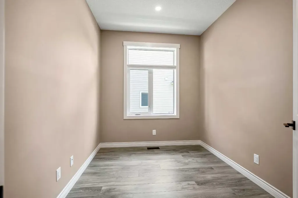 1912 High Park Circle NW High River AB T1V 0E7