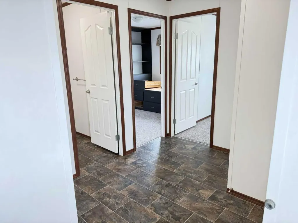9905 103 Avenue Clairmont AB T0H 0W0