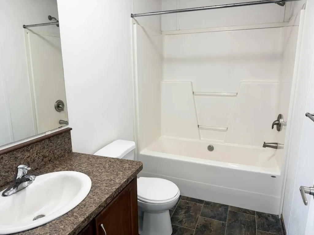 9905 103 Avenue Clairmont AB T0H 0W0