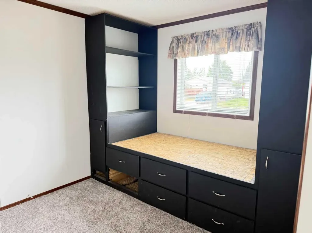 9905 103 Avenue Clairmont AB T0H 0W0