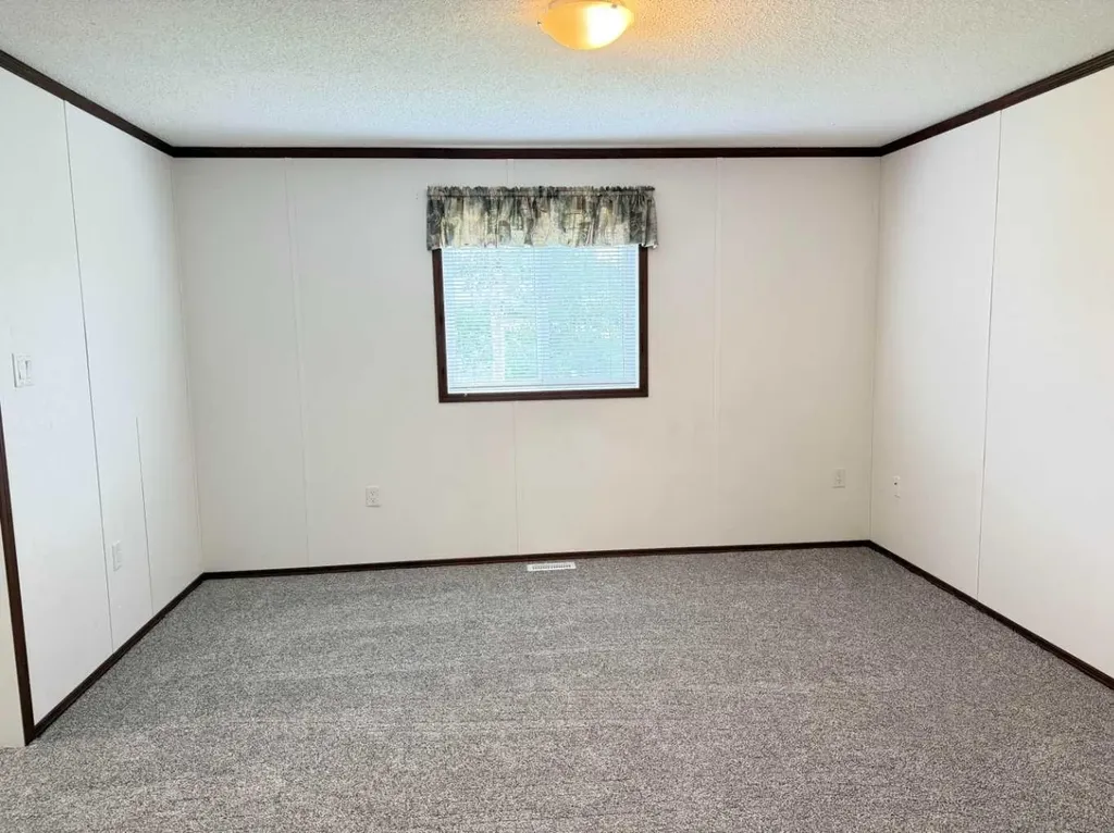 9905 103 Avenue Clairmont AB T0H 0W0