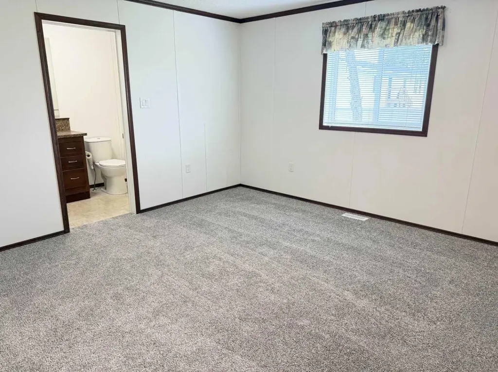 9905 103 Avenue Clairmont AB T0H 0W0