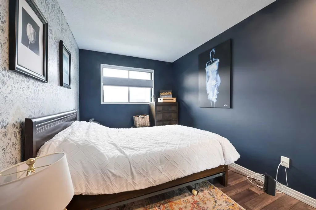 13045 6 Street SW Calgary AB T2W5H1