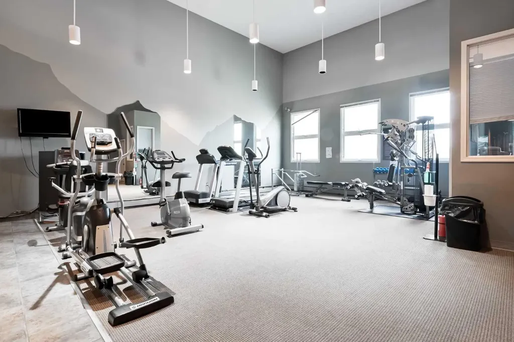 13045 6 Street SW Calgary AB T2W5H1