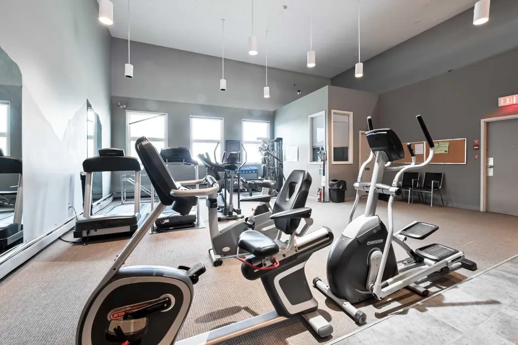 13045 6 Street SW Calgary AB T2W5H1