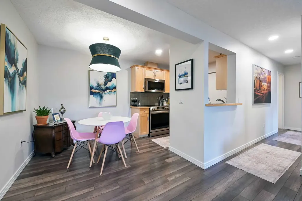 13045 6 Street SW Calgary AB T2W5H1