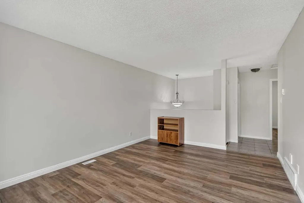 321 Ross Haven Drive Fort Mcmurray AB T9H 3P2