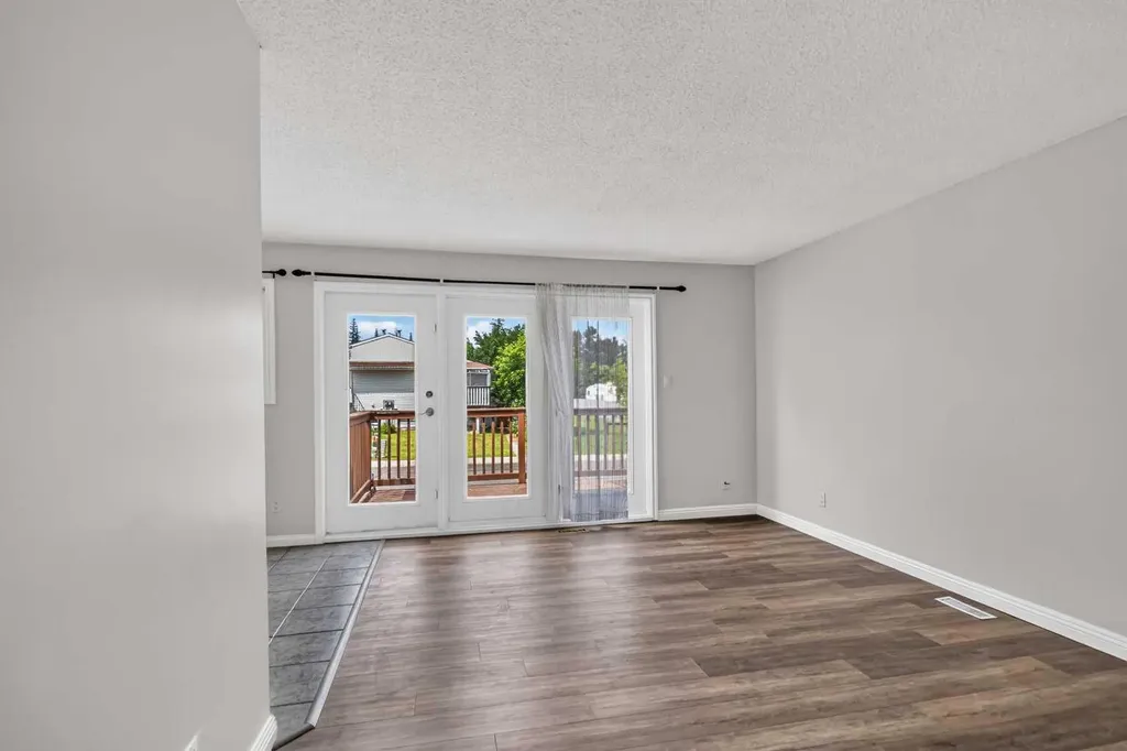 321 Ross Haven Drive Fort Mcmurray AB T9H 3P2