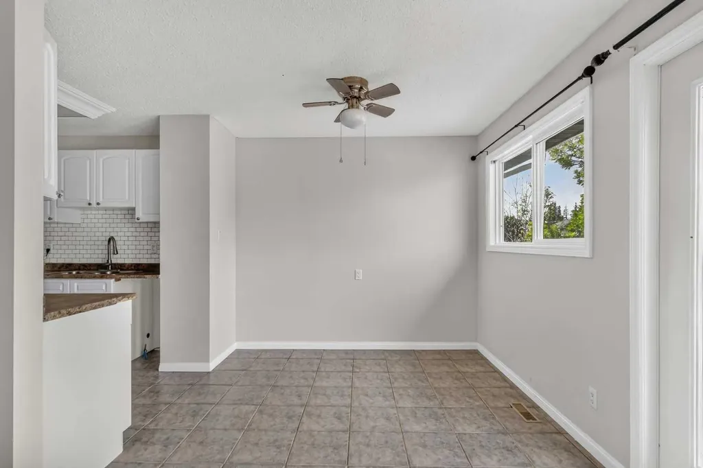 321 Ross Haven Drive Fort Mcmurray AB T9H 3P2