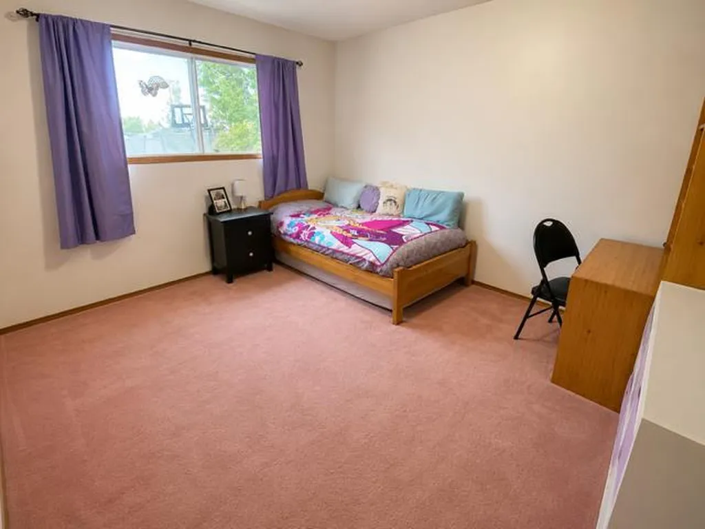 146 Fuller Place Hinton AB T7V 1K3