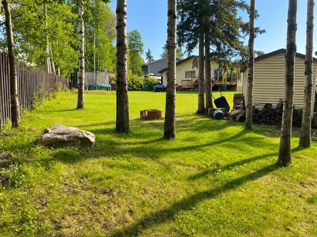 146 Fuller Place Hinton AB T7V 1K3