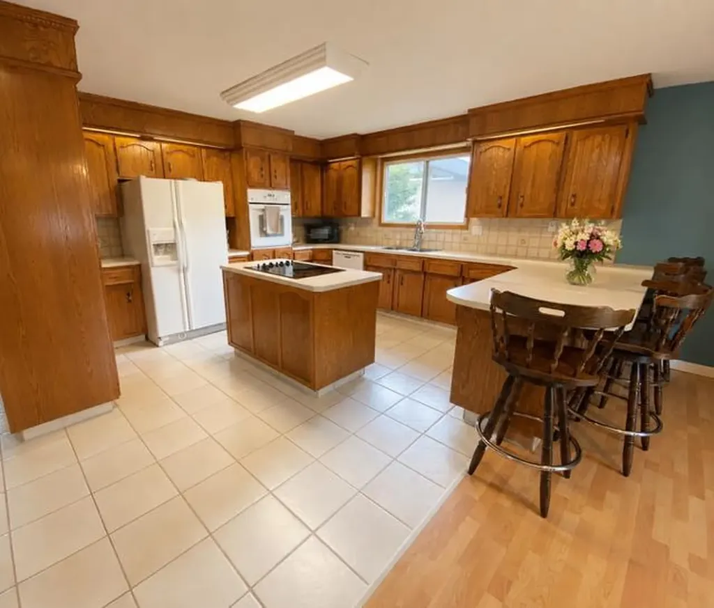 146 Fuller Place Hinton AB T7V 1K3