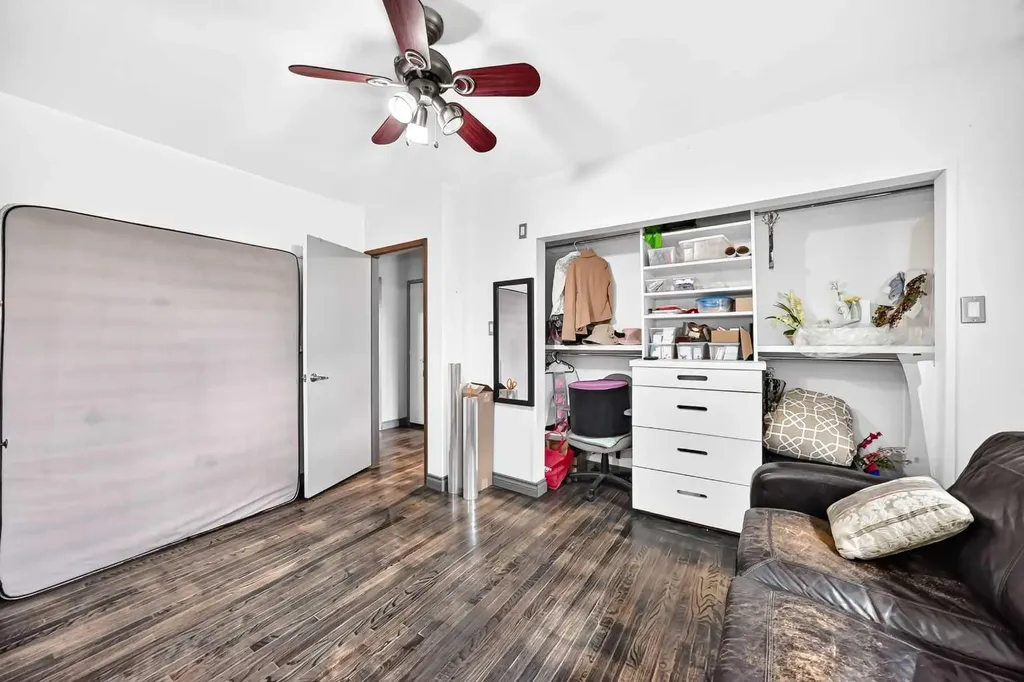 4832 Worcester Drive SW Calgary AB T3C3L6
