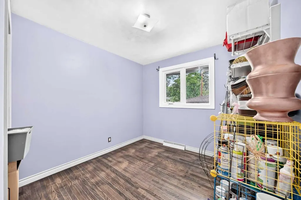 4832 Worcester Drive SW Calgary AB T3C3L6