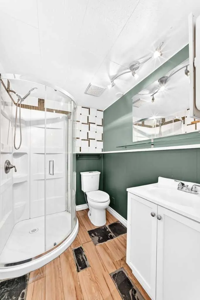 4832 Worcester Drive SW Calgary AB T3C3L6