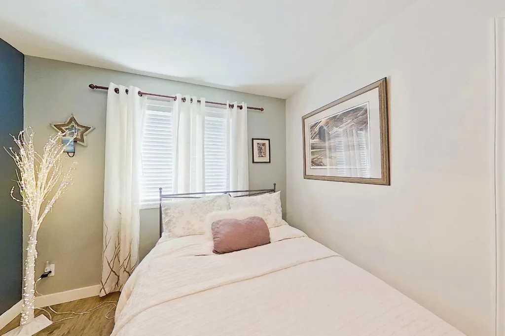 125 10 Street Canyon Creek AB T0G 0M0
